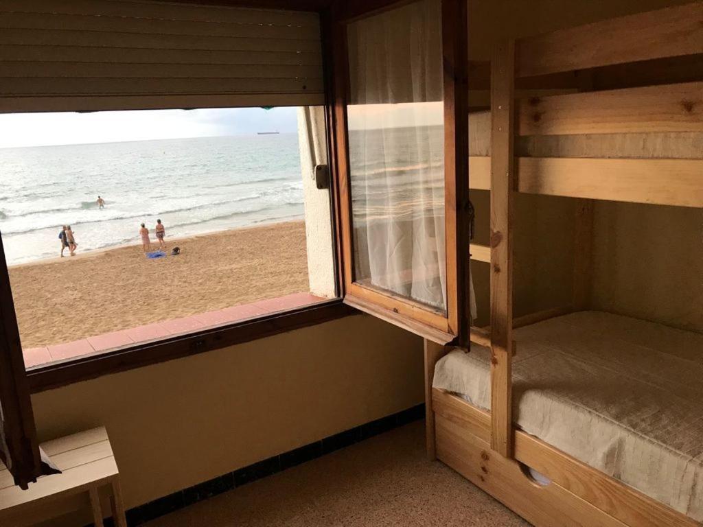 El Faro Apartaments Platja Llarga-Les Salines-Tgn تاراغونا المظهر الخارجي الصورة