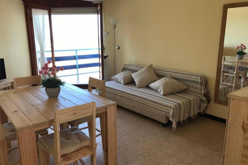 El Faro Apartaments Platja Llarga-Les Salines-Tgn تاراغونا المظهر الخارجي الصورة