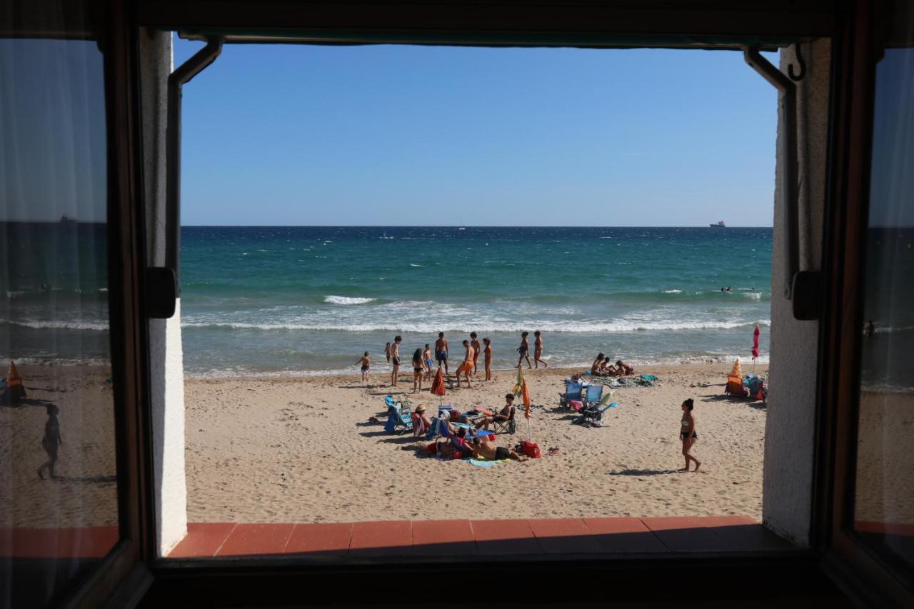 El Faro Apartaments Platja Llarga-Les Salines-Tgn تاراغونا المظهر الخارجي الصورة