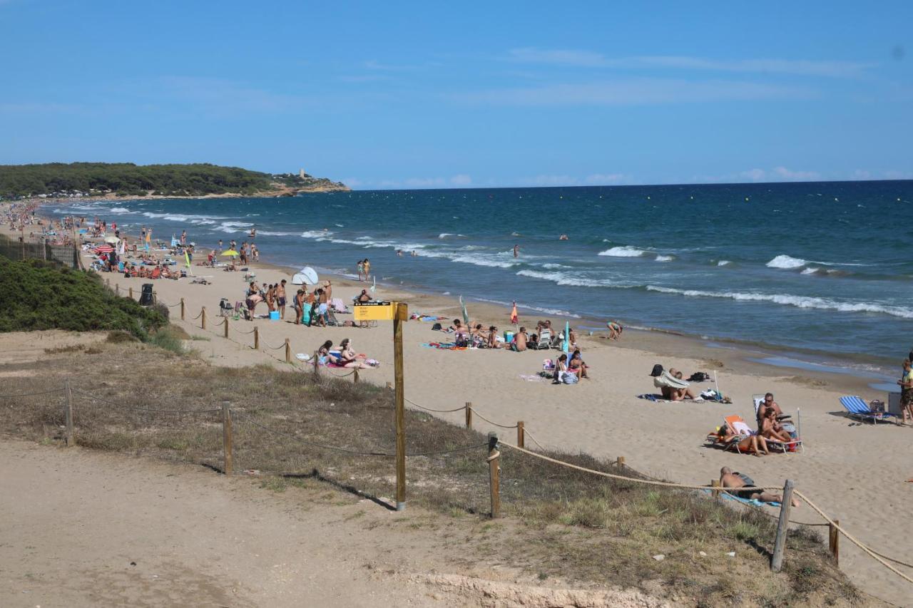 El Faro Apartaments Platja Llarga-Les Salines-Tgn تاراغونا المظهر الخارجي الصورة